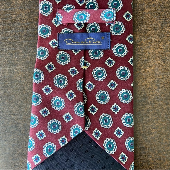 Assorted VINTAGE OSCAR DE LA RENTA Ties set - Picture 7 of 14